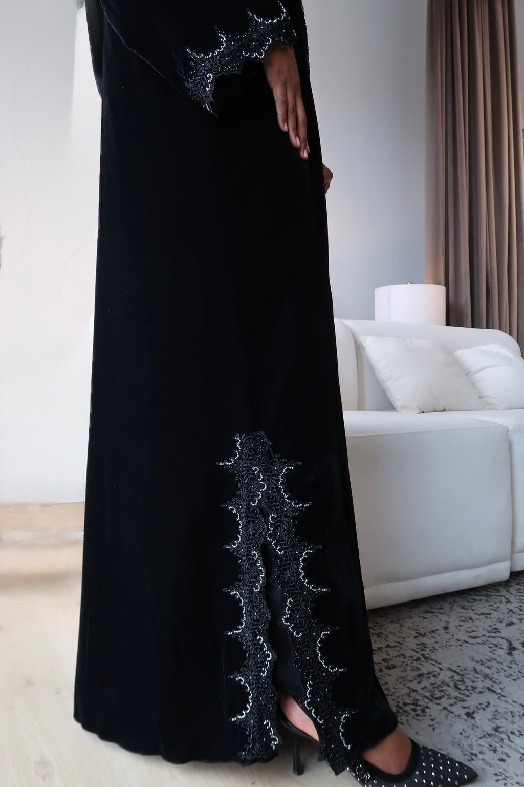 BLACK VELVET ABAYA